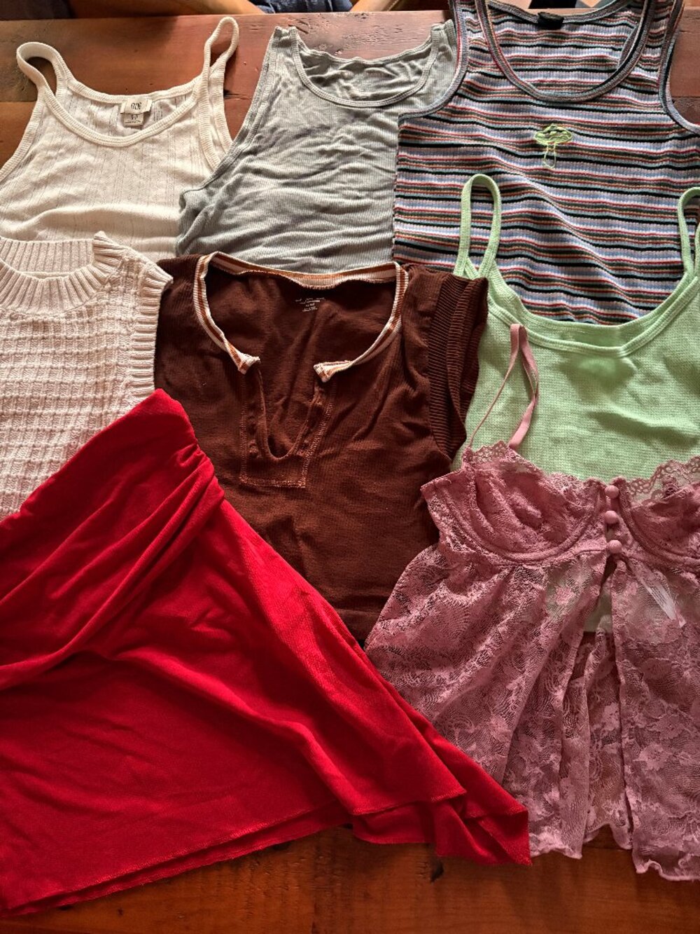 HUGE DEAL! 8 UO/AE/PACSUN TANK TOPS, STRAPLESS, CROPPED, LACE, CAMIS: ALL SZ S